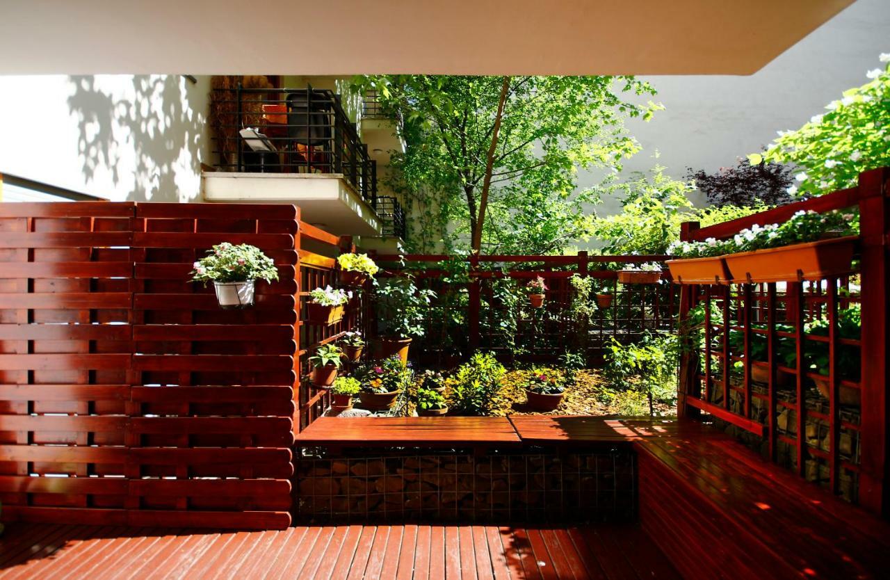 Apartamento Downtown Garden Isle In Urban Style-Free Parking Budapest Exterior foto