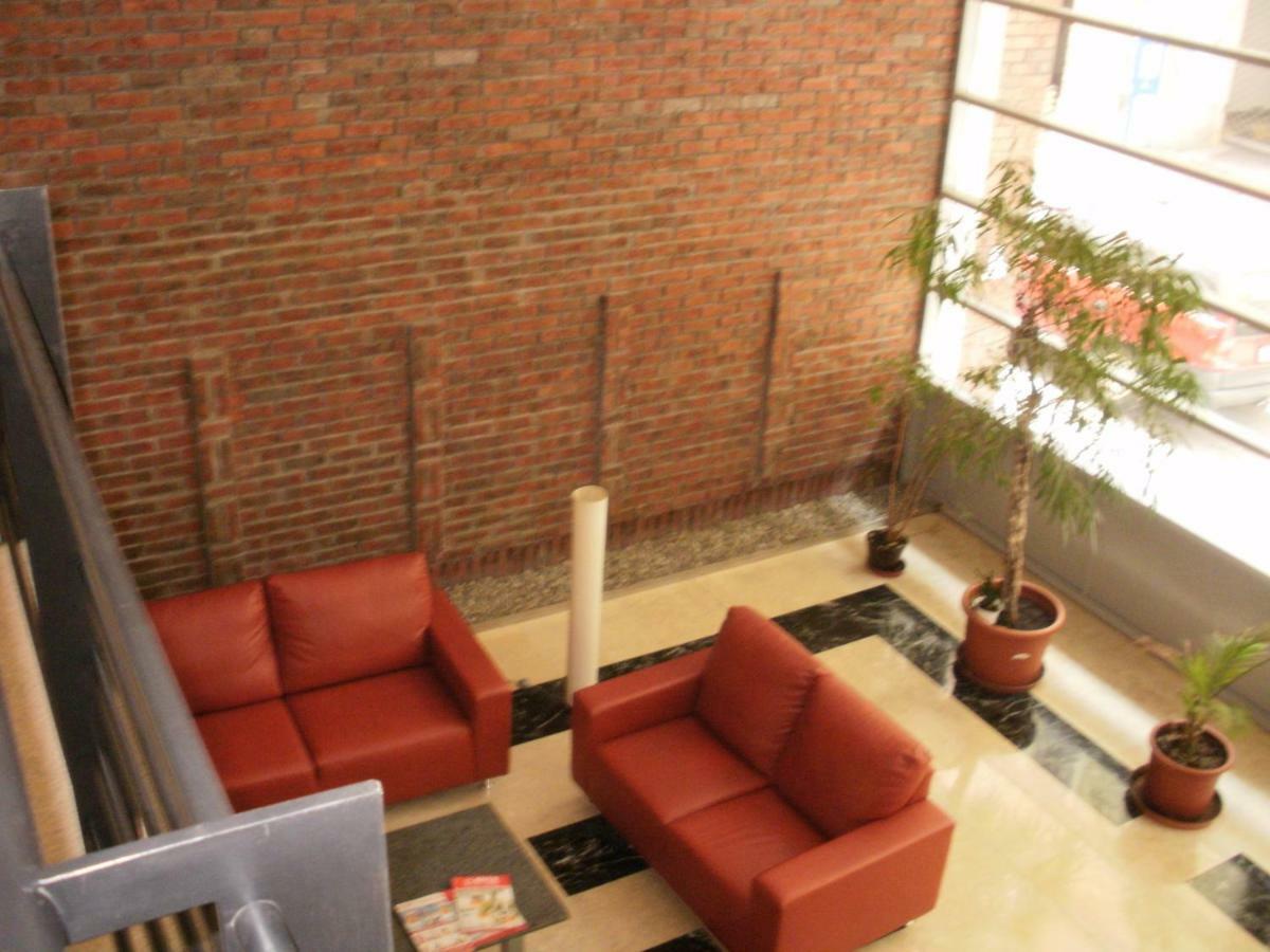Apartamento Downtown Garden Isle In Urban Style-Free Parking Budapest Exterior foto
