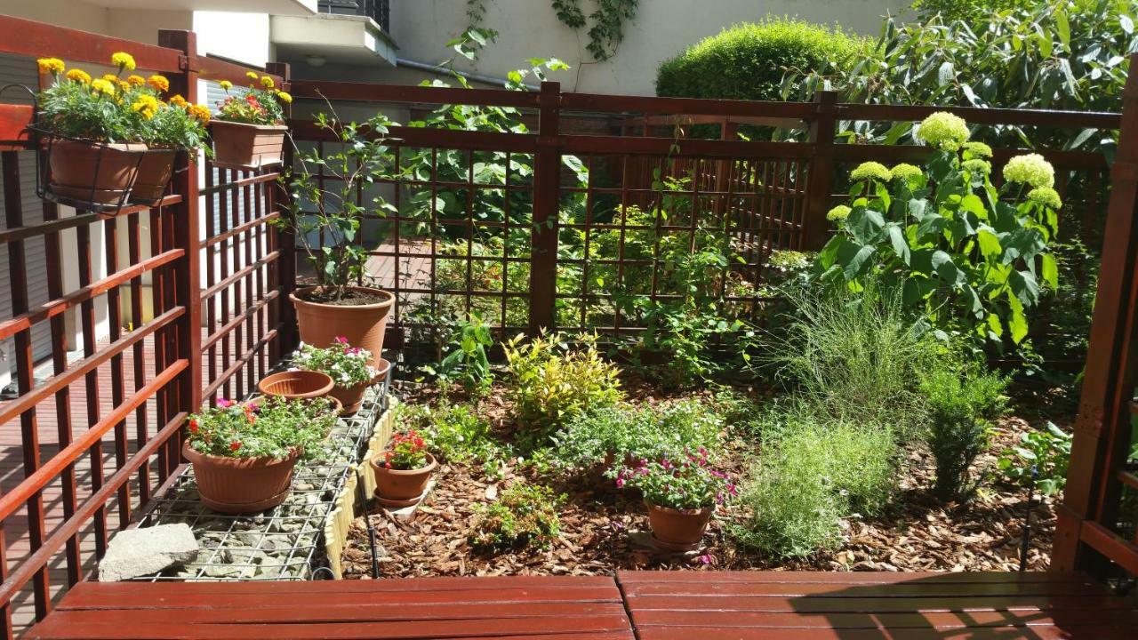 Apartamento Downtown Garden Isle In Urban Style-Free Parking Budapest Exterior foto