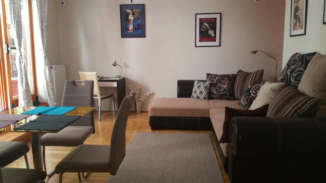Apartamento Downtown Garden Isle In Urban Style-Free Parking Budapest Exterior foto