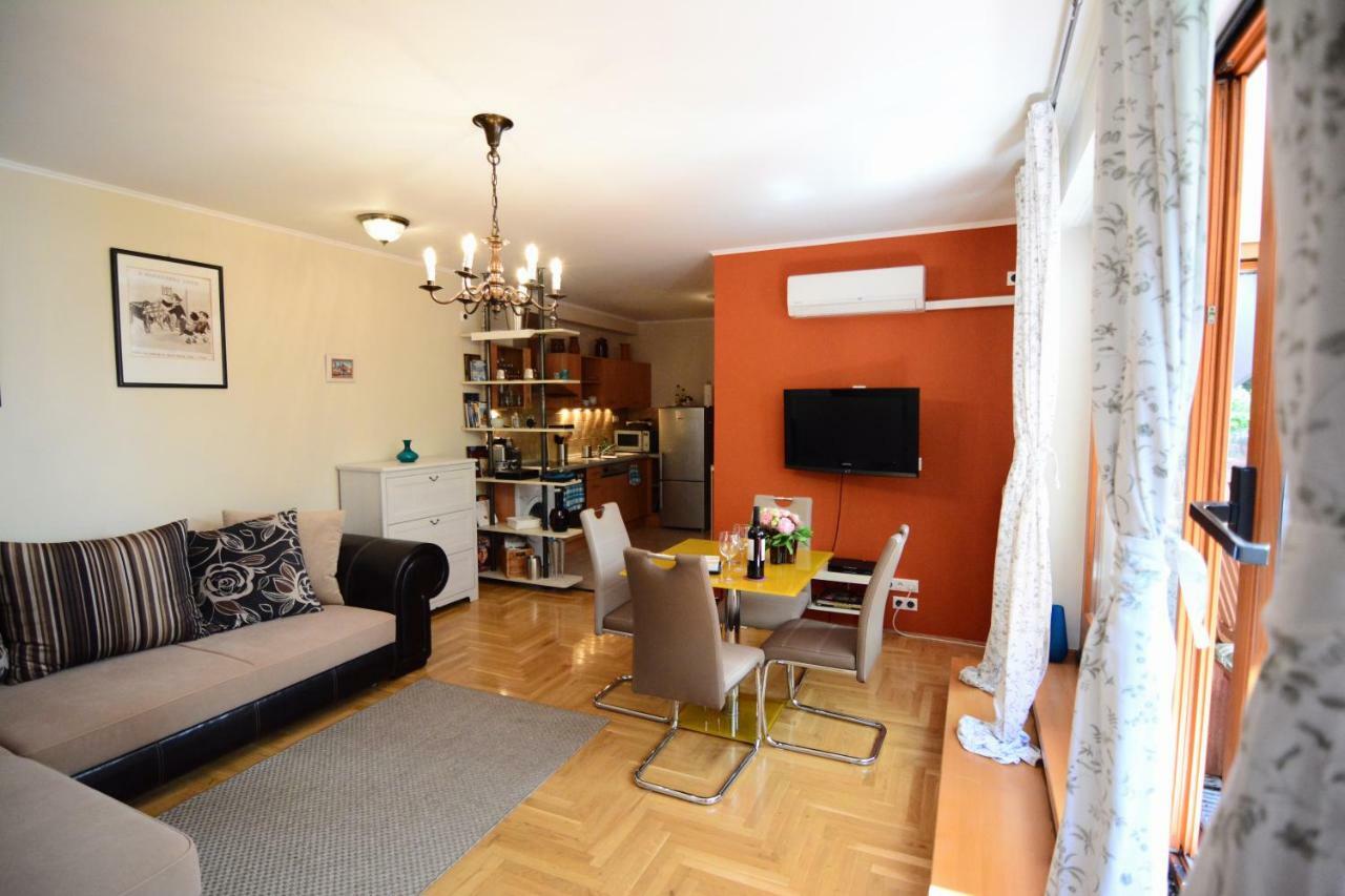 Apartamento Downtown Garden Isle In Urban Style-Free Parking Budapest Exterior foto