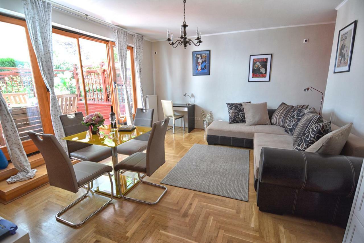Apartamento Downtown Garden Isle In Urban Style-Free Parking Budapest Exterior foto