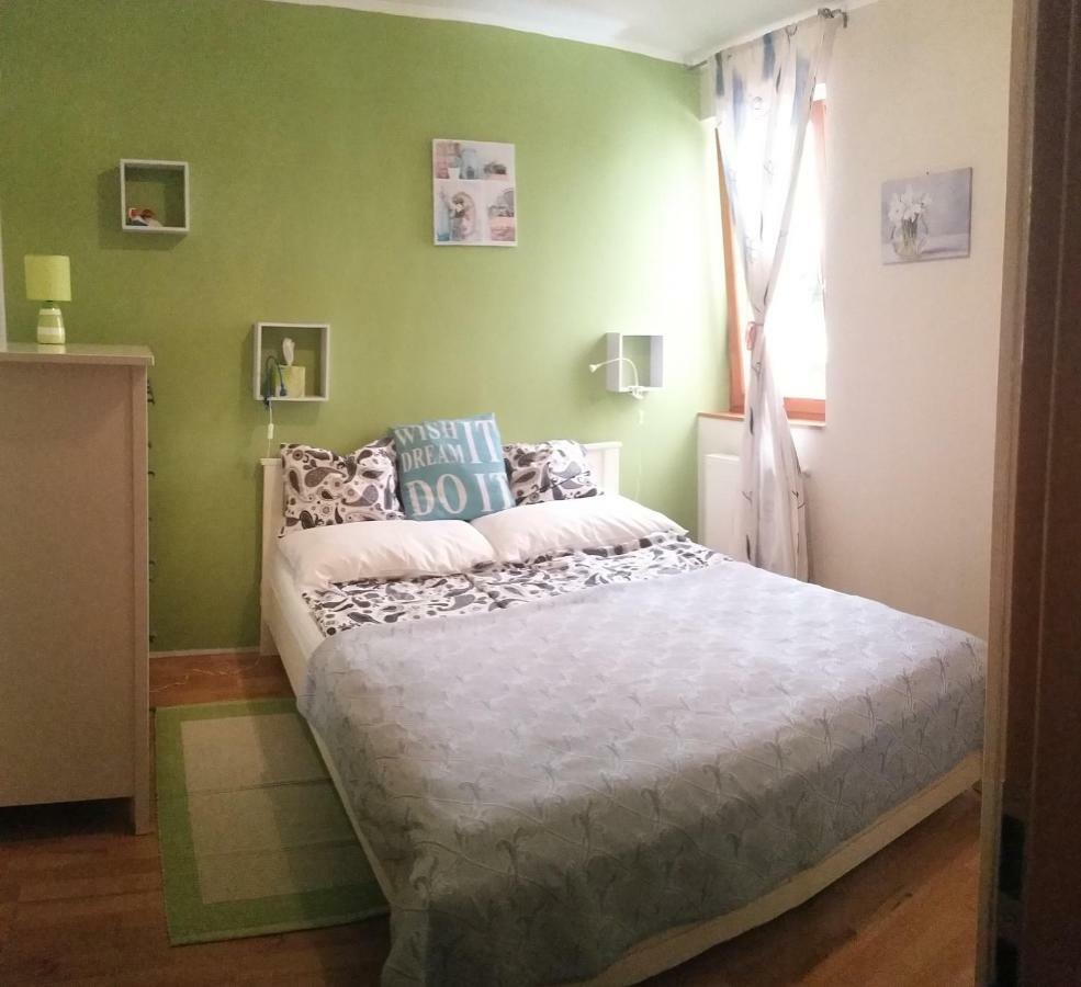 Apartamento Downtown Garden Isle In Urban Style-Free Parking Budapest Exterior foto